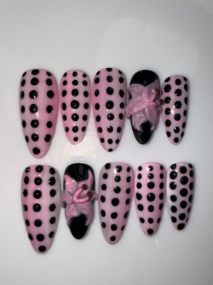 PINKTRIGUE