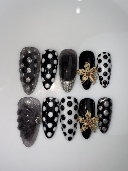 DOTS & WILD BLOOMS