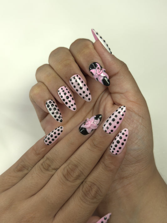 PINKTRIGUE