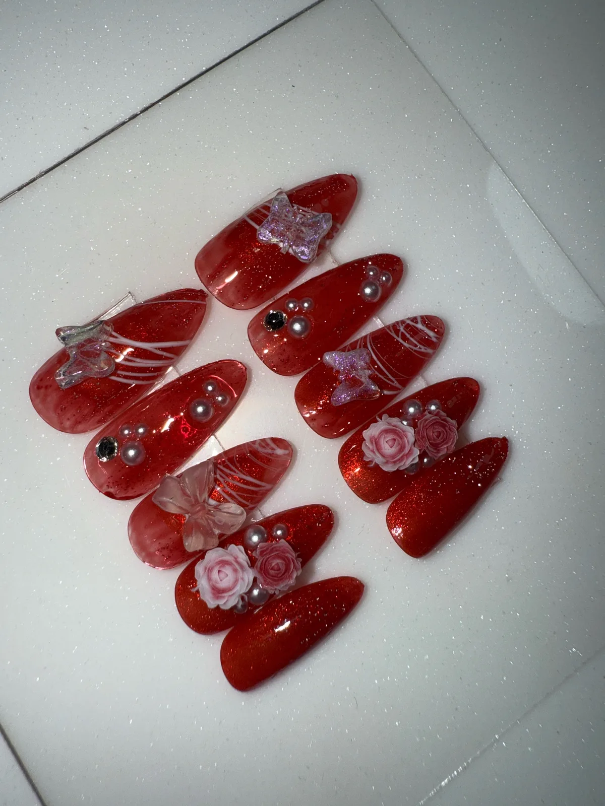 RED ROSE. View 5 of 6