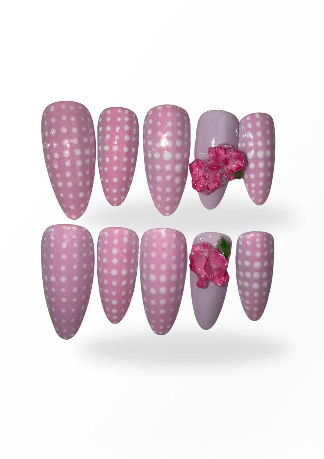 ROSARIUM VEIL. Hand-painted polka dots press-on nails