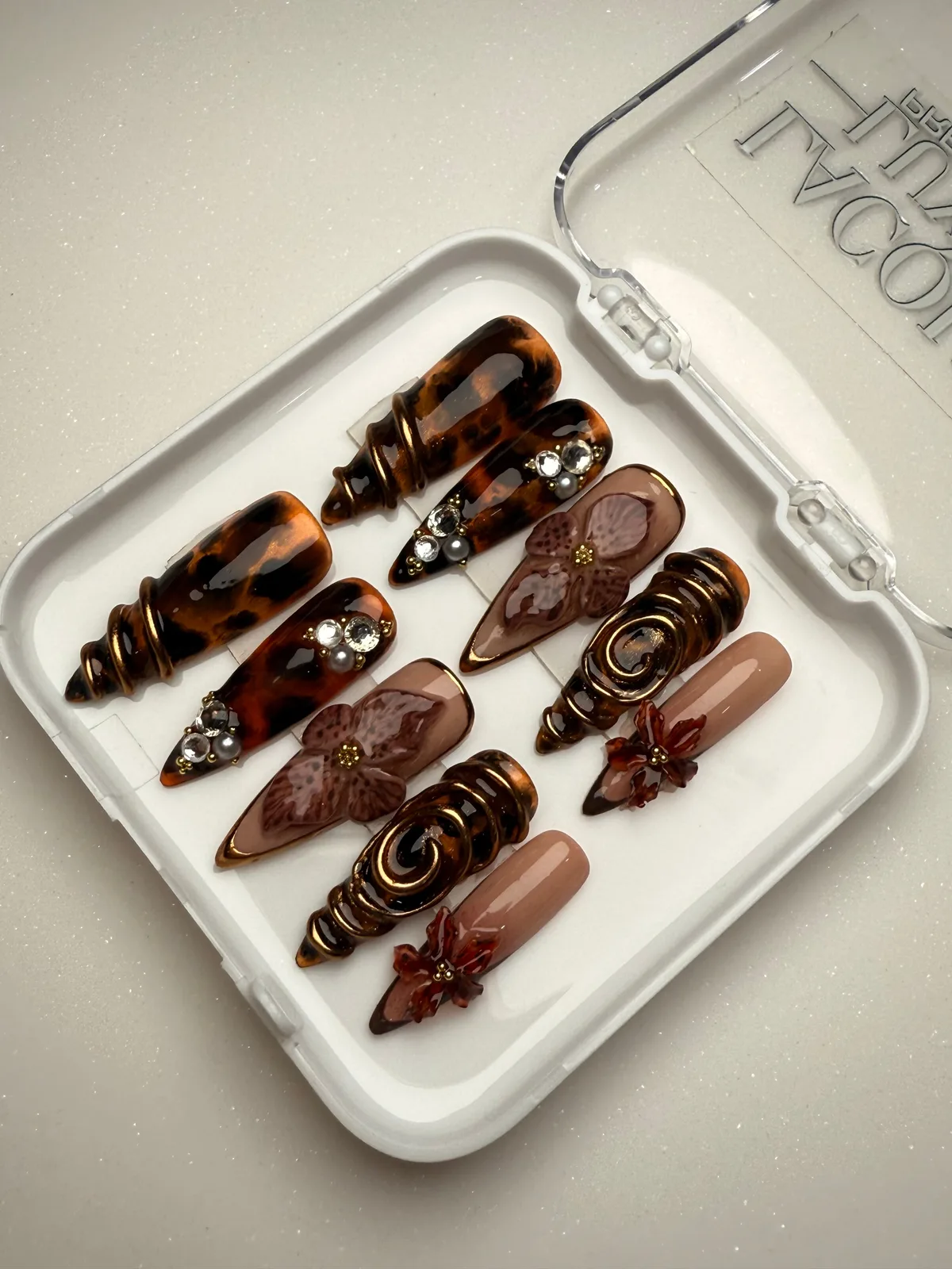 TORTOISESHELL FLORA LEGACY. View 7 of 7